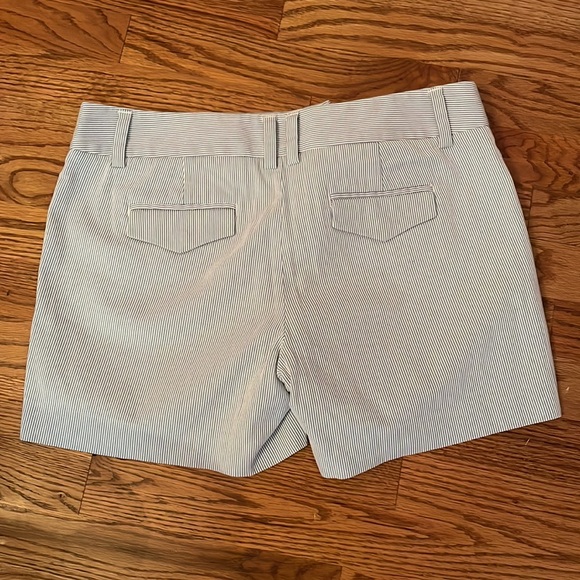 J.Crew pinstripe Woman’s  Shorts - Picture 4 of 4